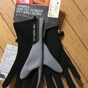 North face Gore-Tex closefit soft shell gloves